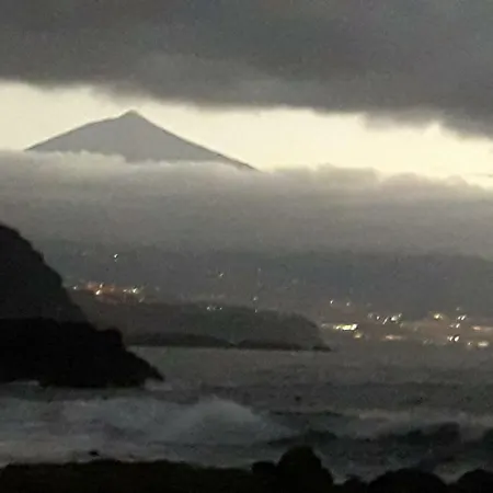 Tenerife Sur, * طوستا ديل سيلونثيو